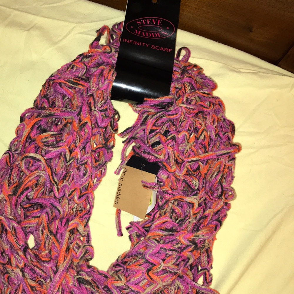 Steve Madden infinity scarf